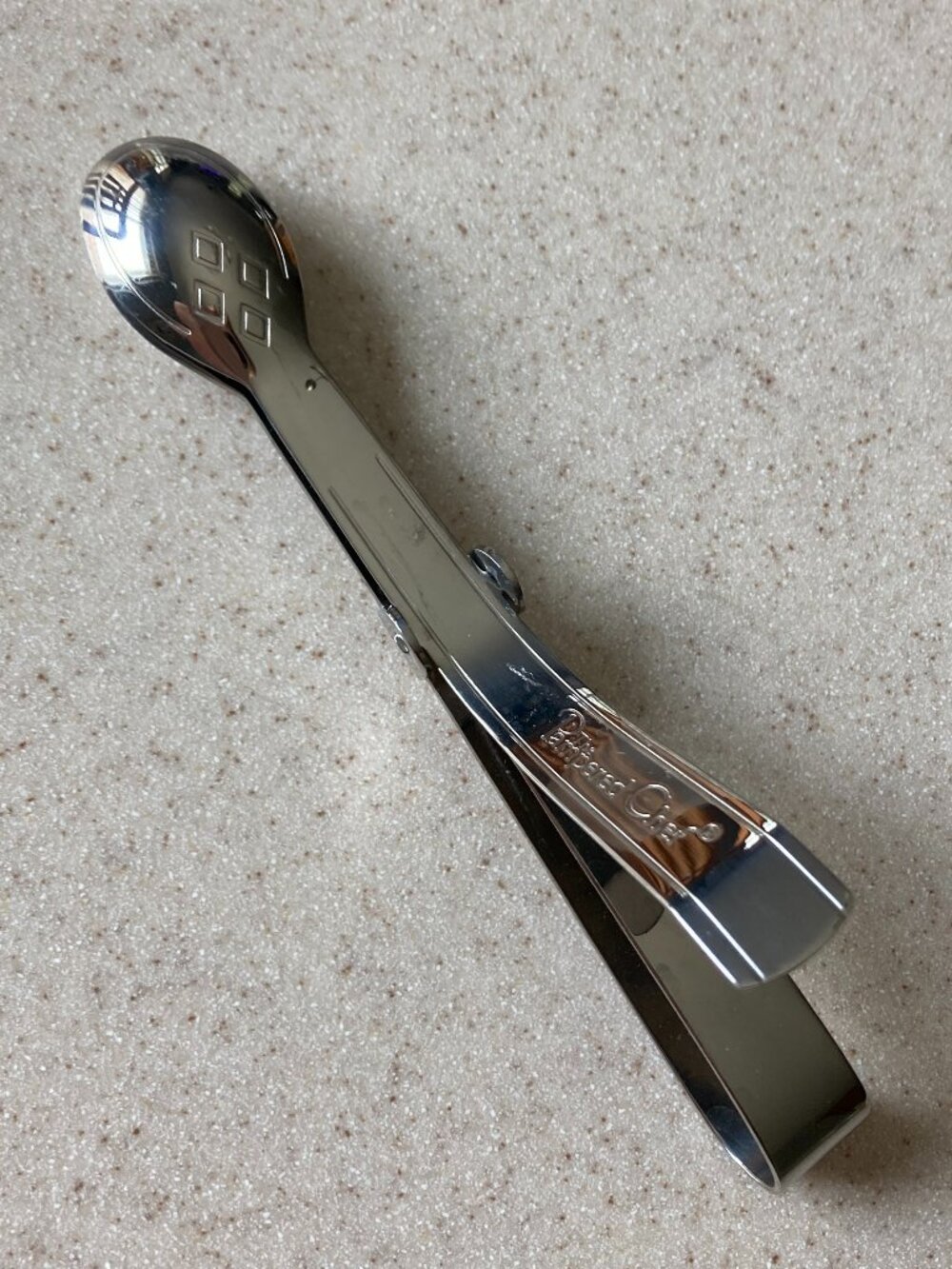 NIP The Pampered Chef Small Double Spoon Serving Tongs #2560 Retired 6.25”